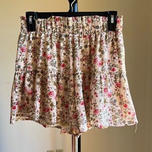 Flowered shorts. Super loose. Like flows. Smoke free home.